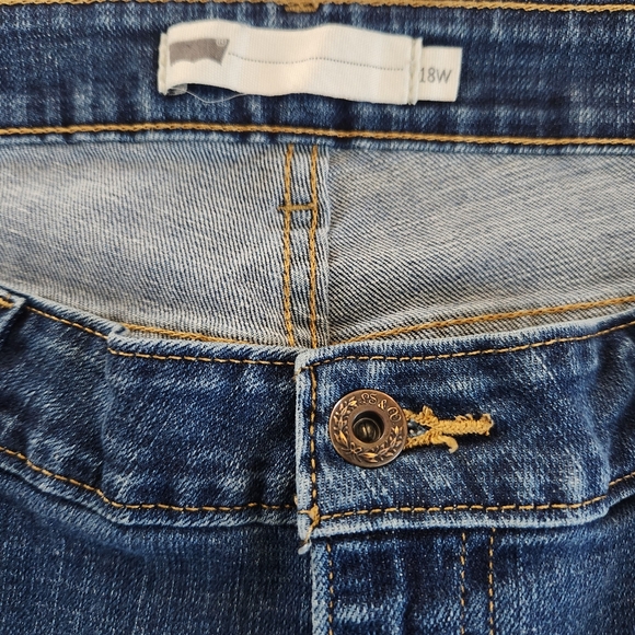 Levi's Blue Capri Jeans 18W Plus Size - Picture 4 of 5